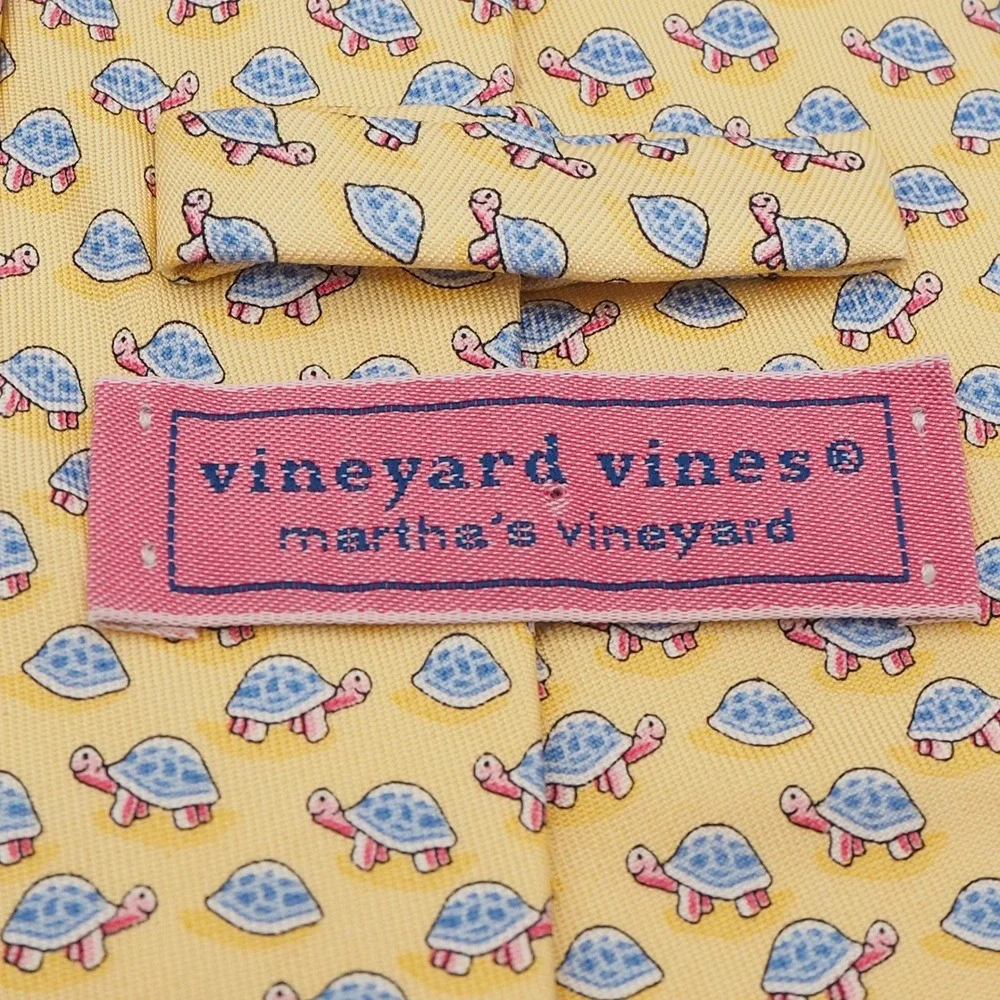 Vineyard Vines 100% Silk Turtle Tie Made in USA Novelty Preppy